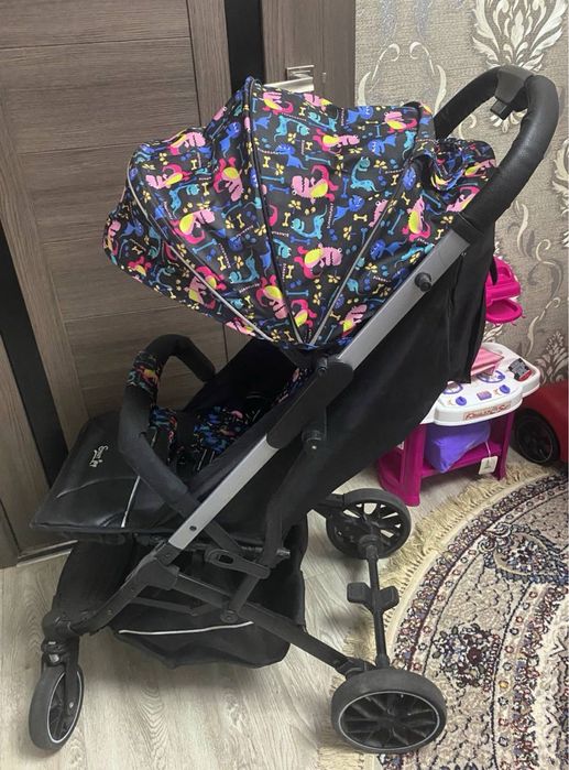 Продаётся детская прогулочная коляска