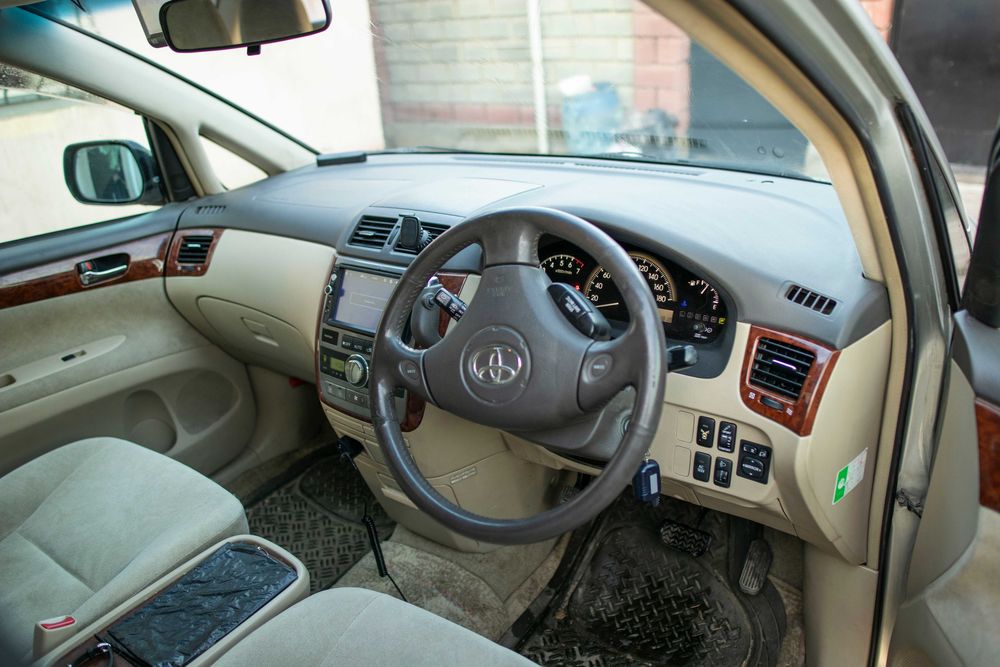 Toyota Ipsum, 2001, на российском учёте