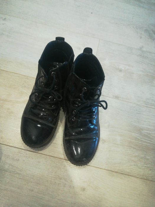 Продам ботинки детские на девочку