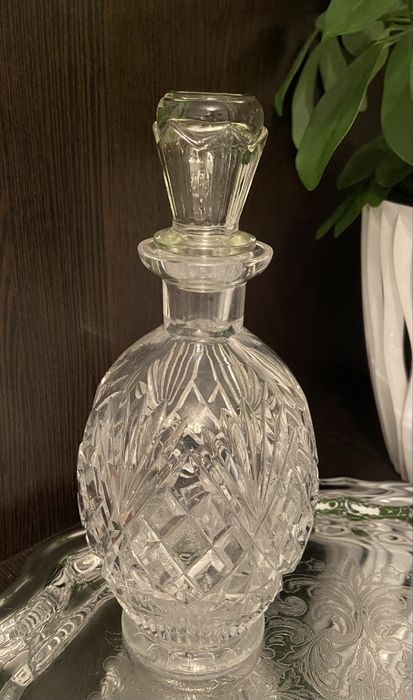 Графин для крепких напитков и две рюмочки