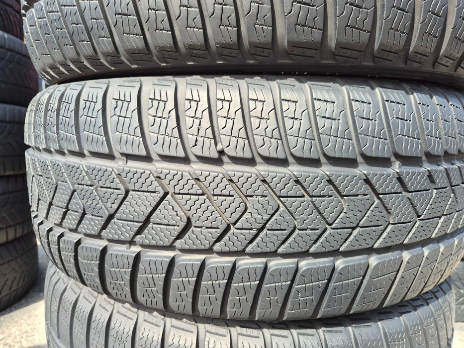 4 Anvelope de IARNA - 225/45/18 95H - Pirelli Sottozero - CA NOI - DOT 2024 !