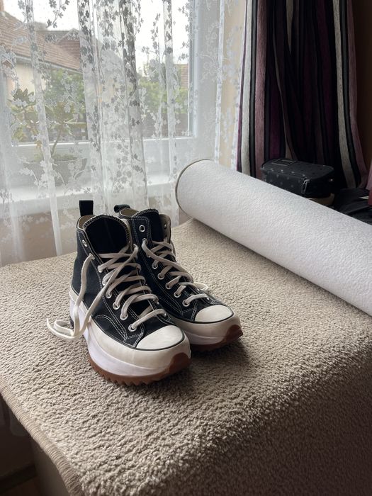 Converse Run Star Hike