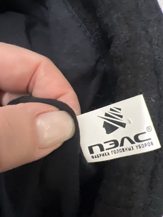 Фетровый берет черного цвета