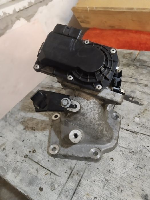 Дроссельная заслонка