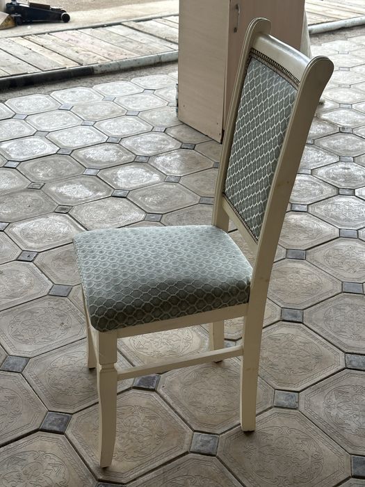 Стол стуляларымен