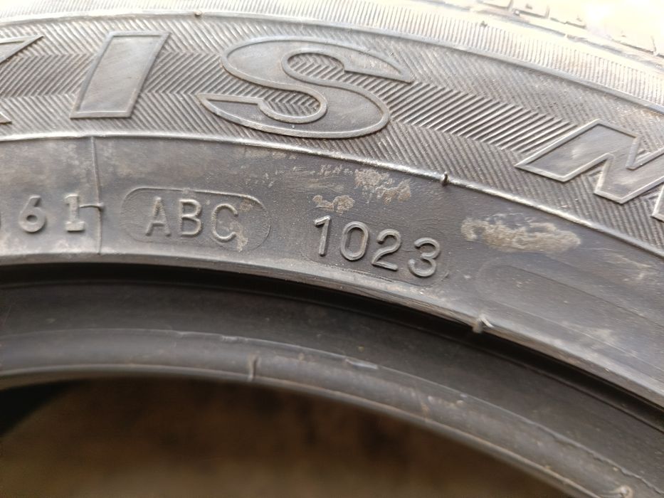Летни гуми -2023г.-17цола-215/55-1бр.-120лв.-като нови