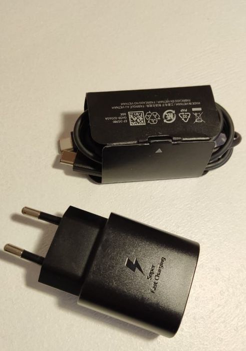 Samsung S20 в отличном состояние