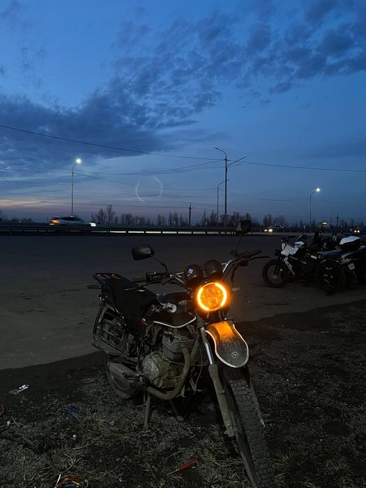 Мотоцикл 150 куб