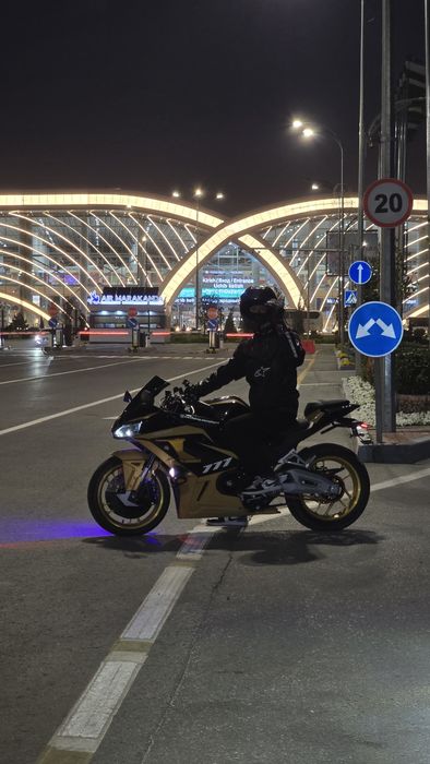 Сотилади КАВАСАКИ 400куб