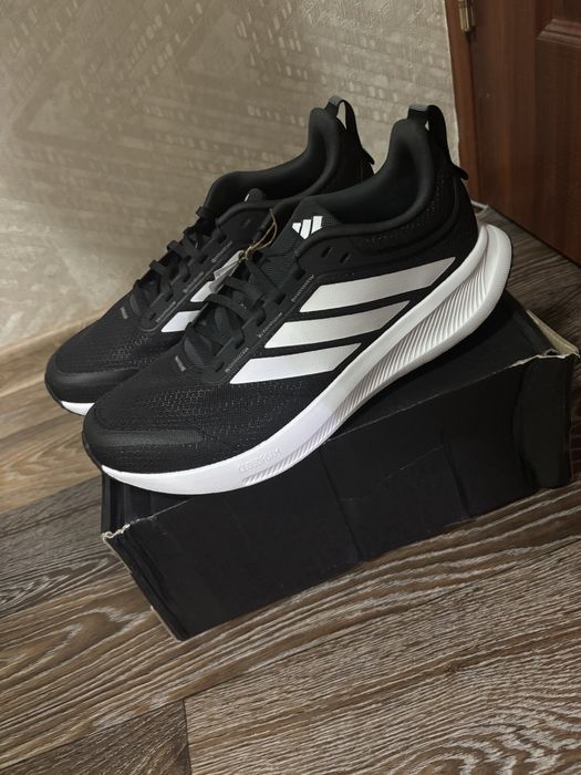 Оригинальные кроссовки Adidas — продам / обмен