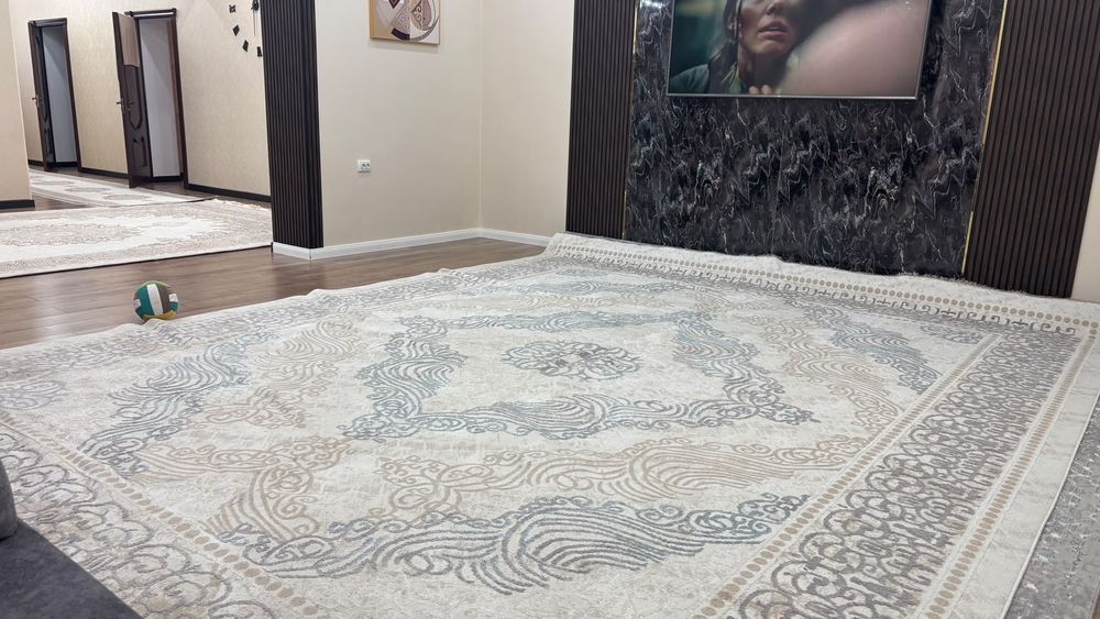 Өте жақсы күйдегі кілемдер сатылады