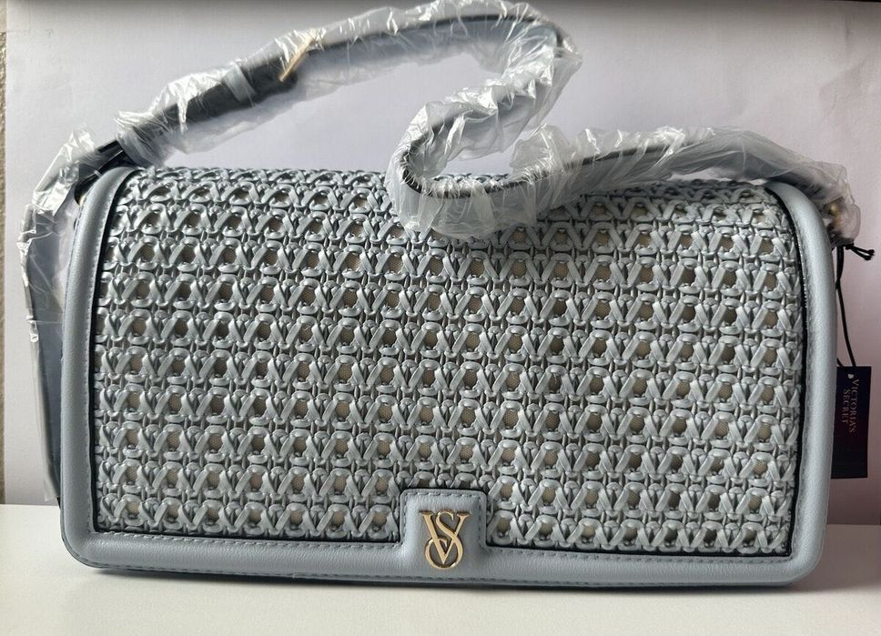 Лимитирана колекция чанта Victoria’s Secret