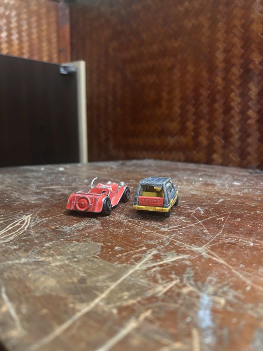 Две колички matchbox