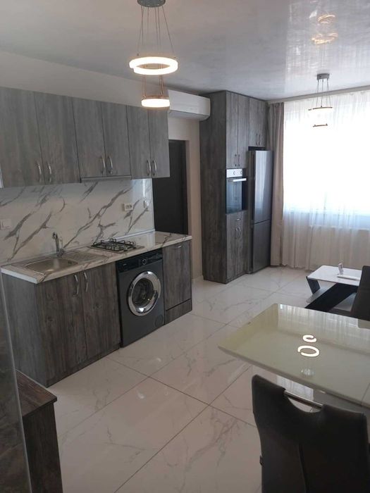 Дава се под наем Тристаен апартамент в София, Надежда 2 - 80 кв.м за 765 € - Снимка #1