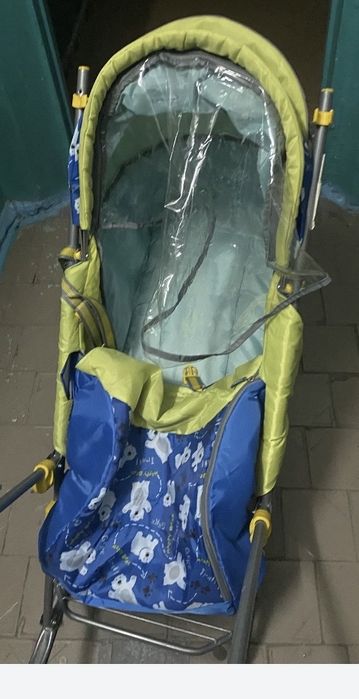 Продам санки с колесиками осень легкий и ужобный