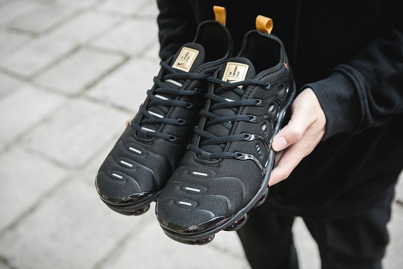Nike Air VaporMax Plus Black Gold - *Разпродажба*