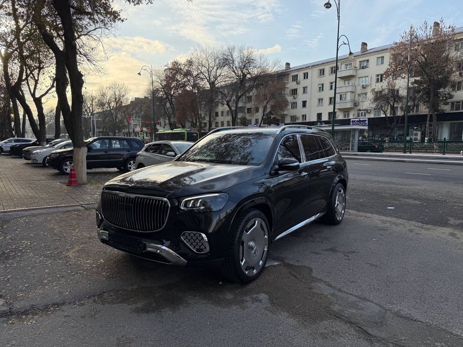 В продаже Mercedes Maybach GLS 600