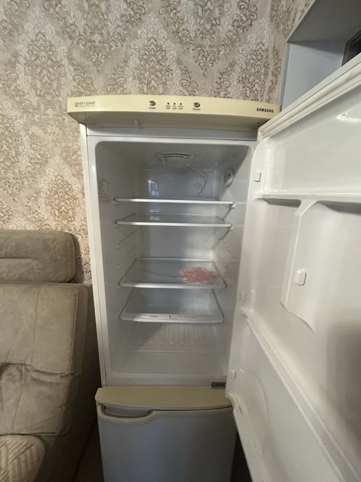 Холодильник Samsung бу