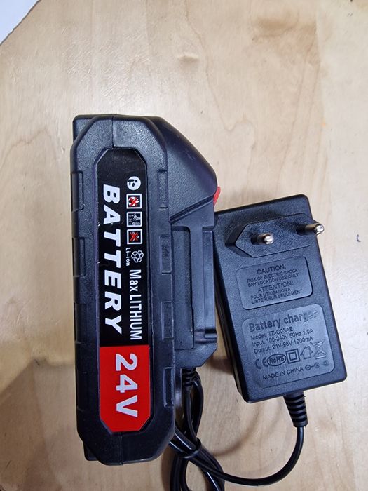 Acumulator Scule Electrice 21V-24V si Incarcator 21V