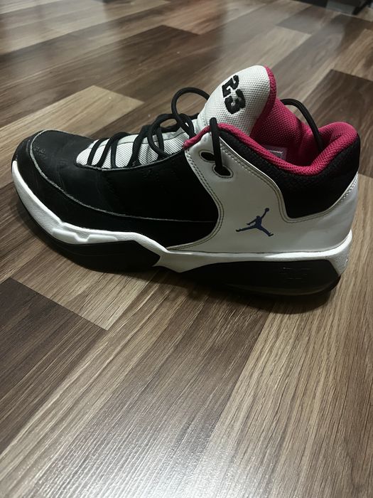 Jordan max aura