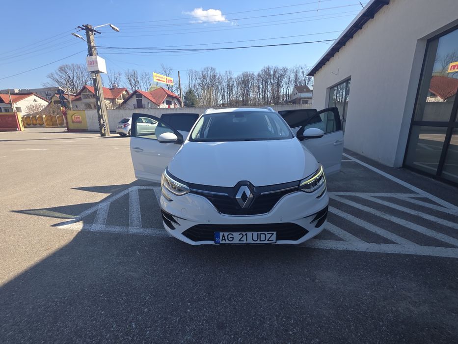 Vând Renault Megane 4 an 2021 1