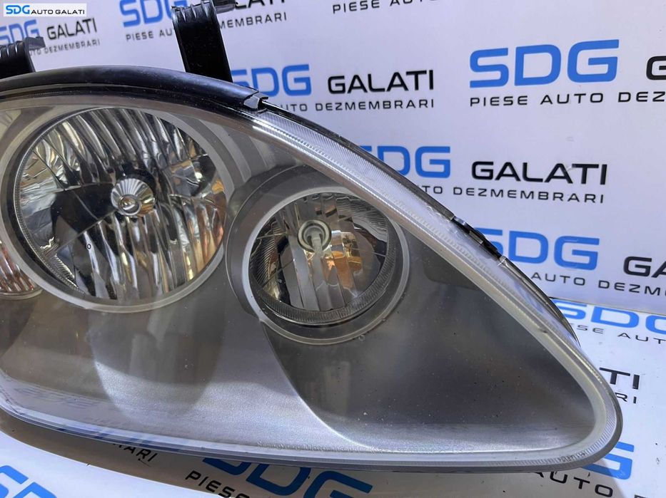 Far Dreapta Halogen SsangYong Rodius 2004 - 2012 [L2150]