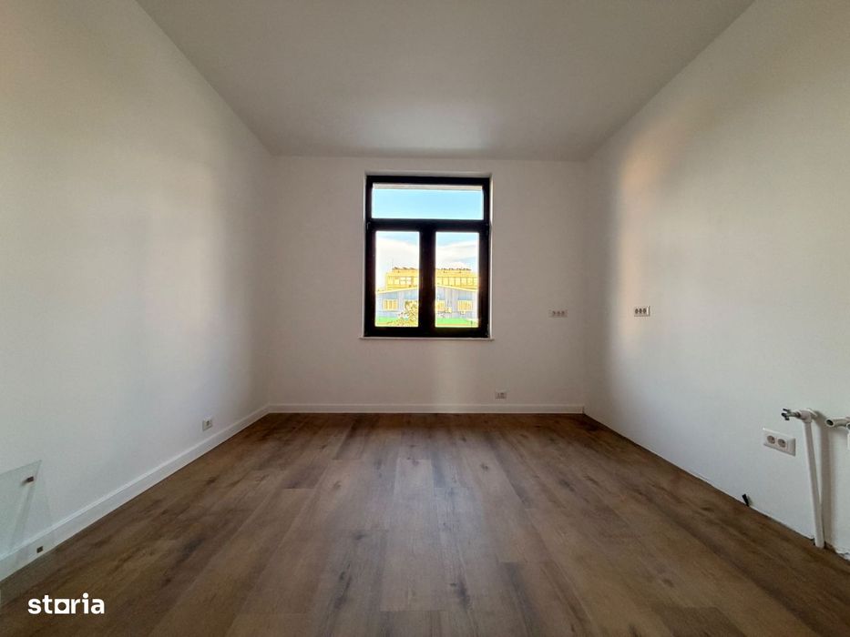 Duplex | Etaj 1 + Mansarda | Loc De Parcare | Oportunitate