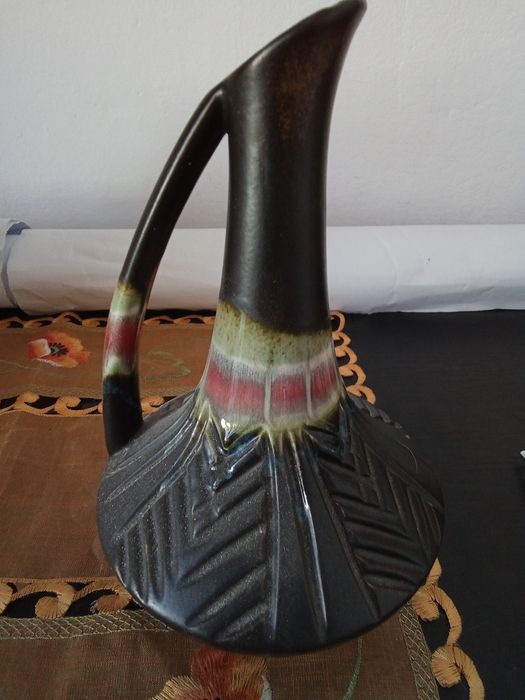 Керамични кани големи