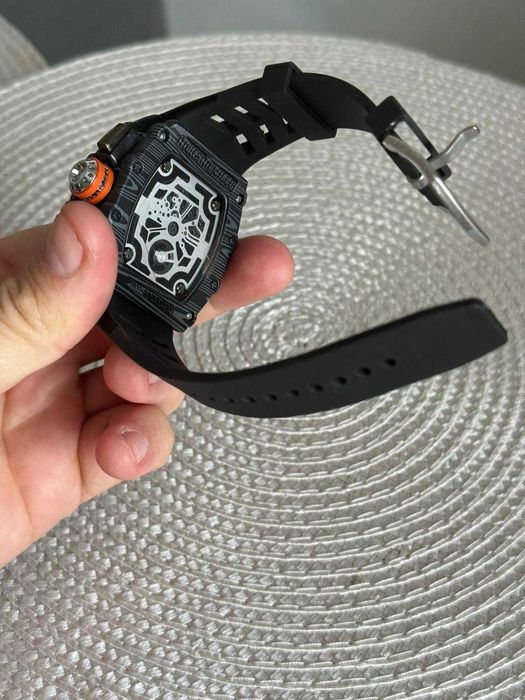 Ceas barbatesc cu baterii si curea de silicon