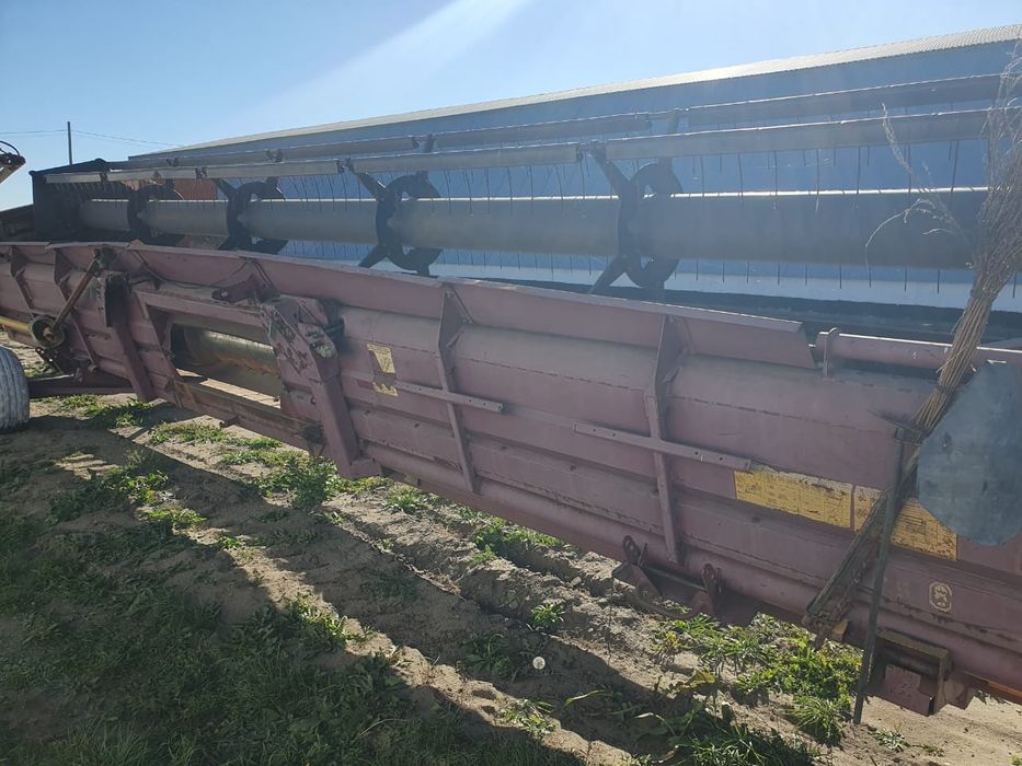 Зерноуборочный комбайн EssiL 760