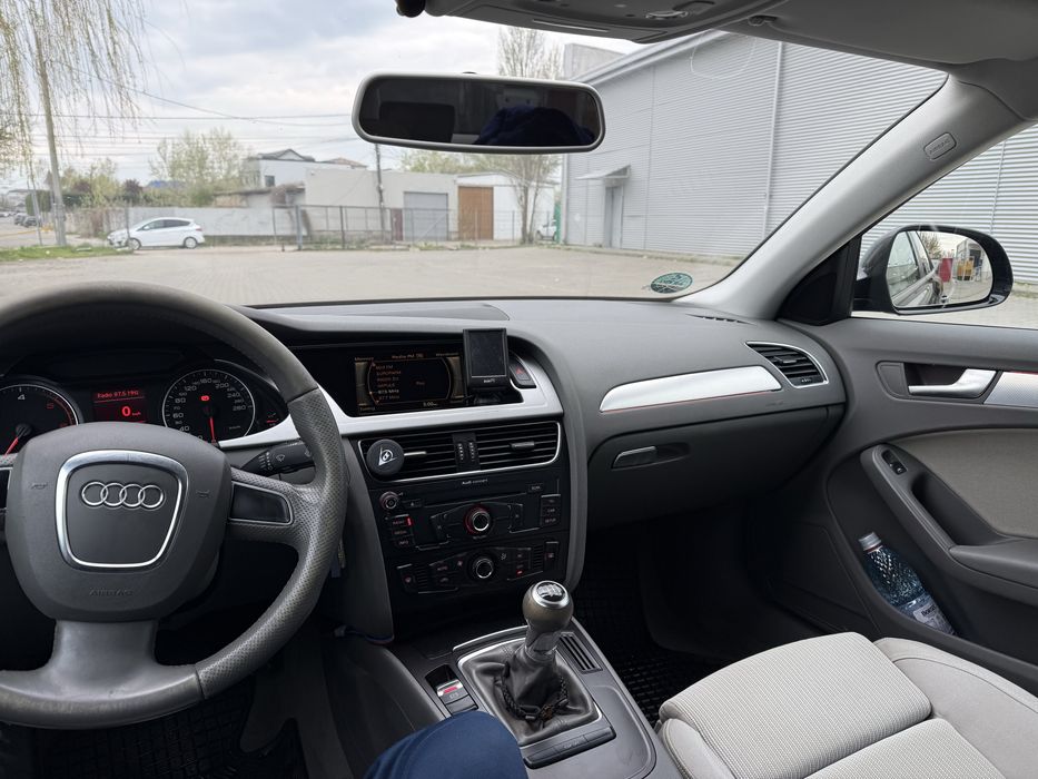 Vand Audi A4 B8 2009
