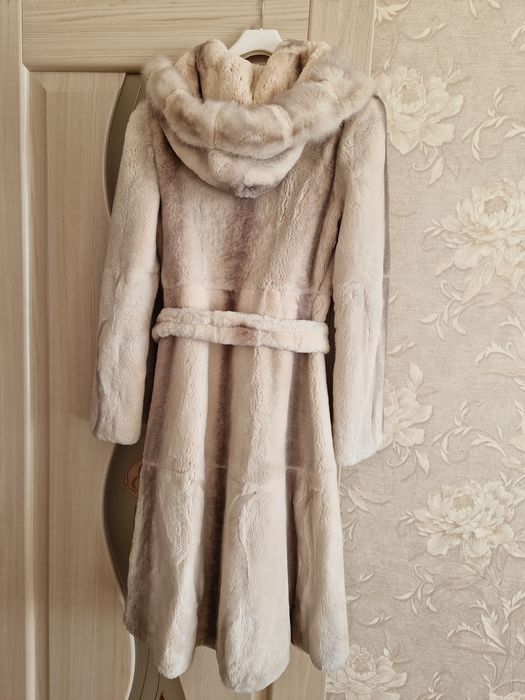 Продам шубу стриженный бобёр.