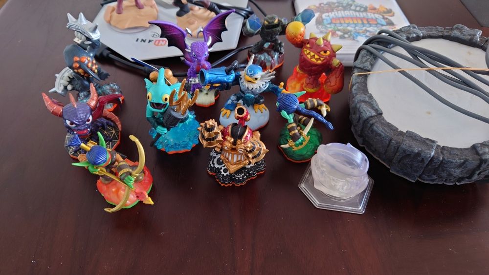 [ PS3 Kids > Мега Комплект SKYLANDERS / Infinity за PlayStation 3