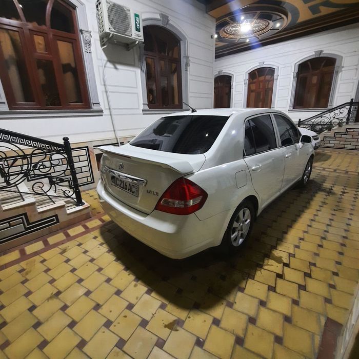 Nissan tiida avtomat kropka 2008 yil