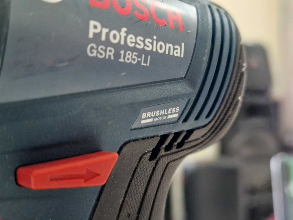 Акумулаторен безчетков винтоверт Bosch GSR 185-LI