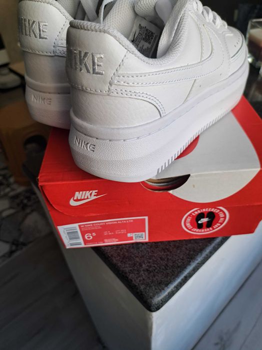 Нови маратонки Nike