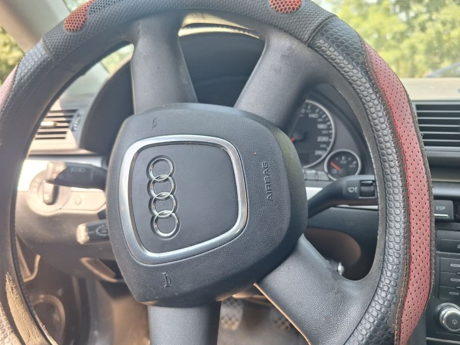 Dezmembrezi Audi A4 B7 1.6 benzina an 2007