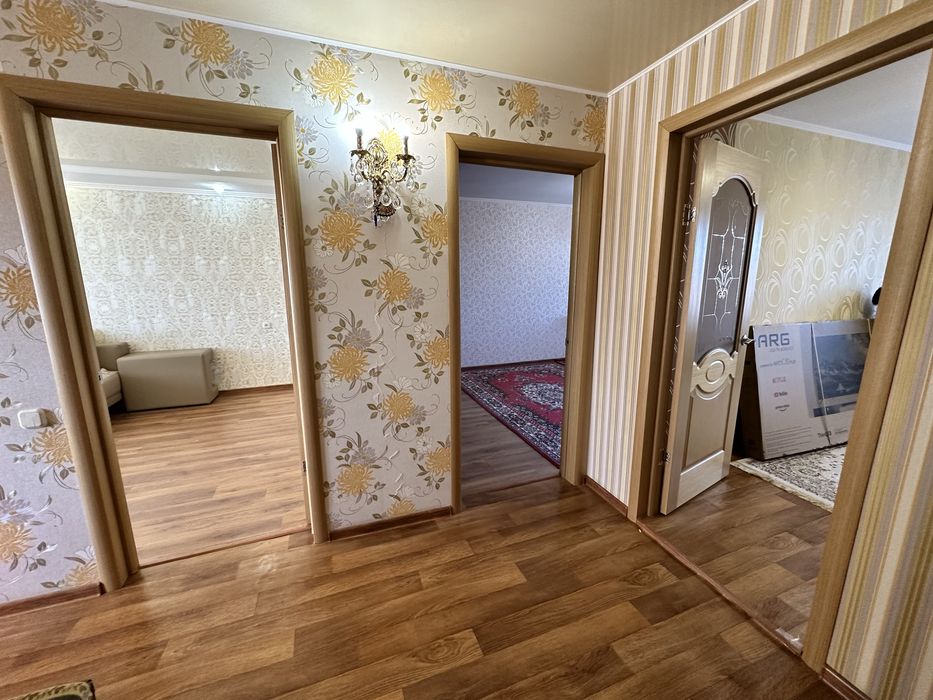 Продается В ЦЕНТРЕ ! 3 этаж, не угловая !