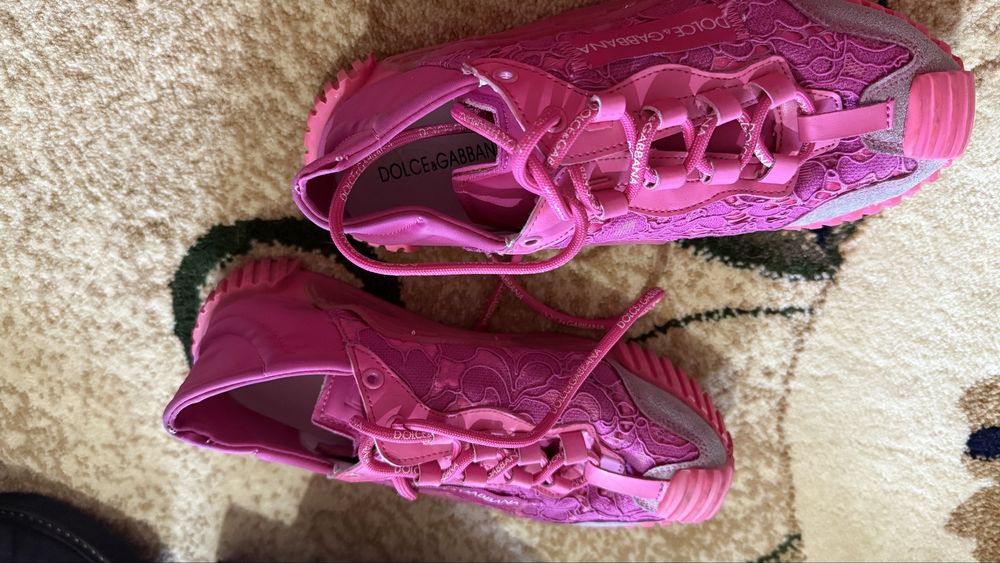 Розовая кроссы,хит цвет