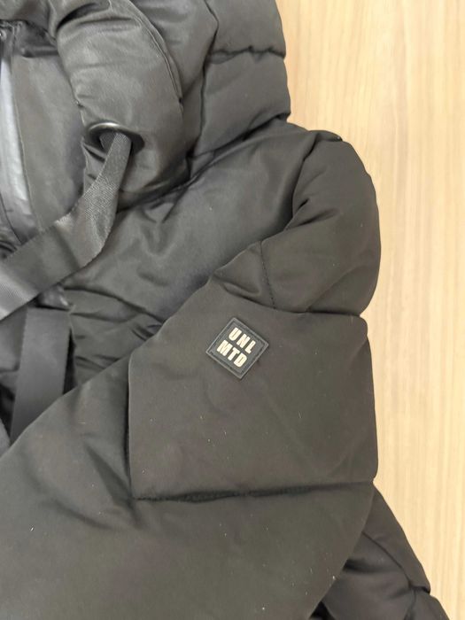 Тёплая зимняя куртка-пуховик для девочки