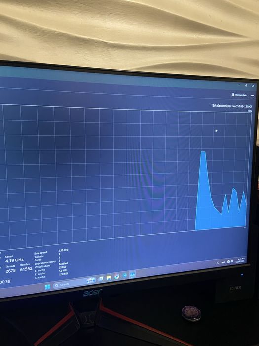 I3-12100f  16 gb  Rrx 580