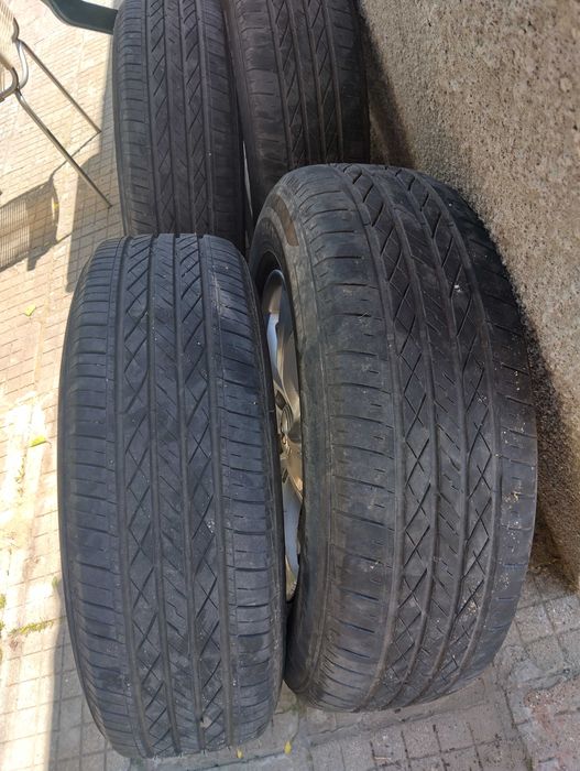 Джанти и гуми за Хюндай их 35 16 215 70