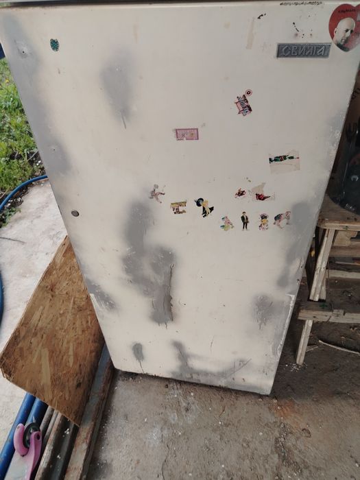 Бытовые приборы. Холодильник