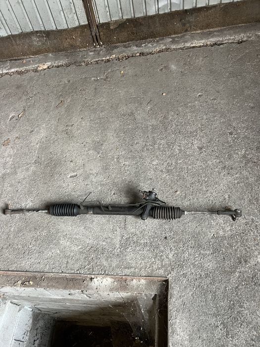 Продам рулевую рейку