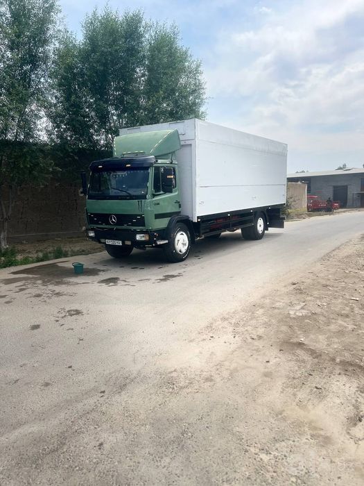 Mercedes bens sotiladi.Yili 1994. Holati ideal.Metan gaz.Aybi yoq
