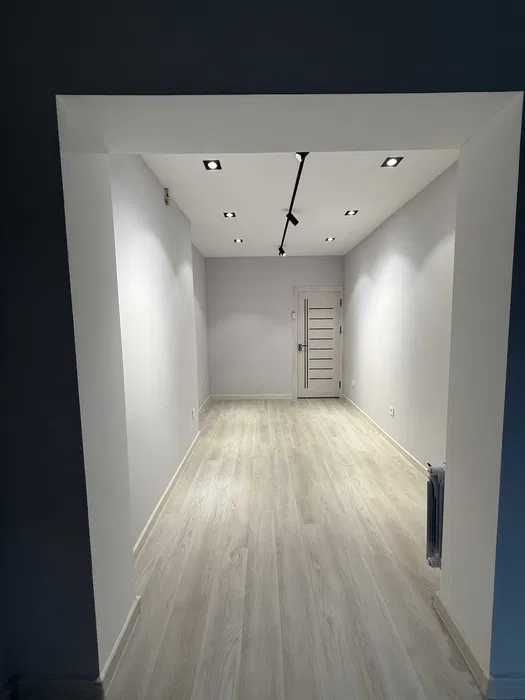 Продаётся коммерческое помещение на 1-й линии в Чиланзаре