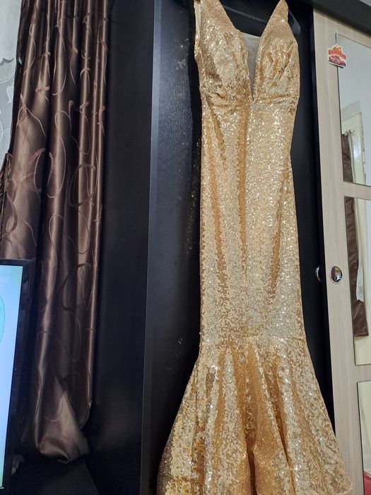 Rochie bby sirena cu spate gol