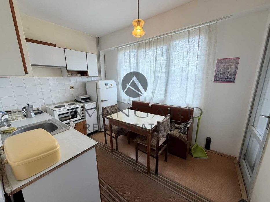 оф.25629 Двустаен с три отделни стаи/ Панаира