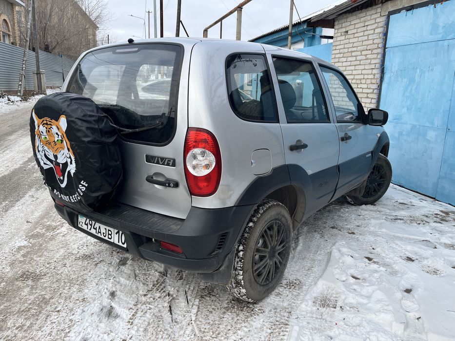 Шевролет Нива 2011 года