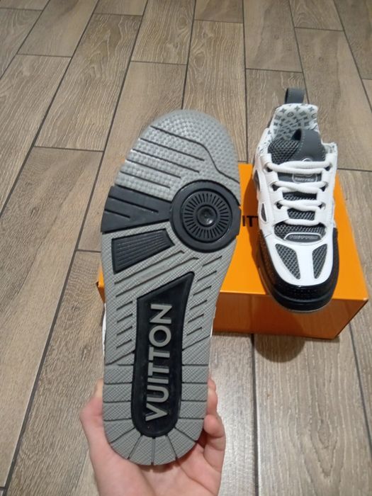 LV skates mărimea 41